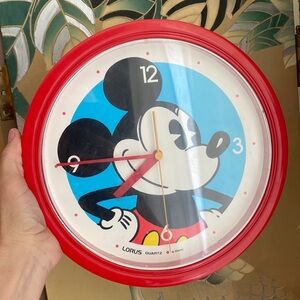 Lorus quartz battery operated Mickey Mouse red clock